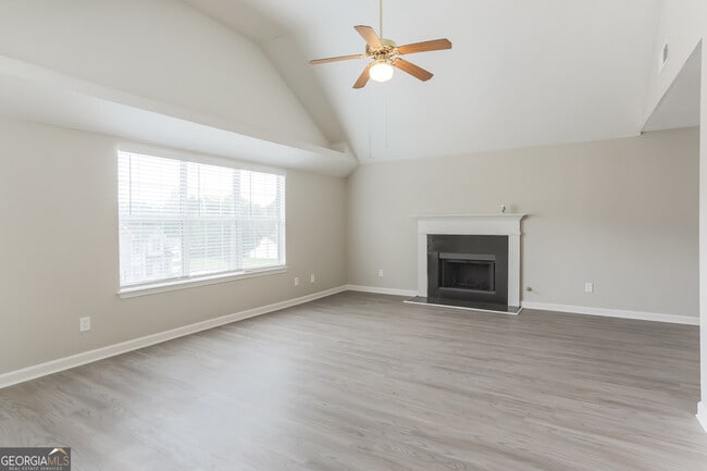 4258 Ward Bluff Dr in Ellenwood, GA - Building Photo - Building Photo