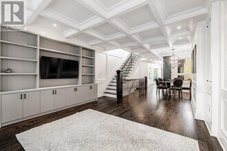 37 Granby St in Toronto, ON - Building Photo - Building Photo