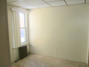 909 Merchant St, Unit 2 in Ambridge, PA - Building Photo - Building Photo