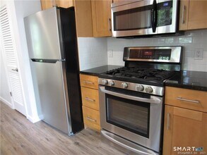 8 Staunton Ct in Farmington, CT - Building Photo - Building Photo