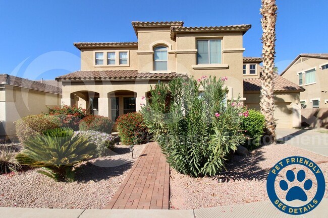 3316 E Kingbird Pl