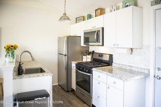 206 Theodore Ct in Brick, NJ - Building Photo - Building Photo