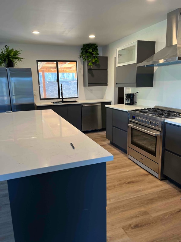 1003 Vía Unidos in Fallbrook, CA - Building Photo - Building Photo
