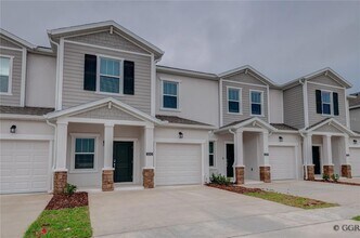 3243 Laurent Lp in Davenport, FL - Foto de edificio - Building Photo