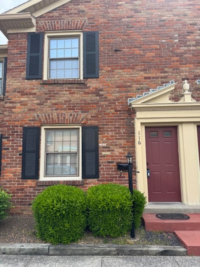 property at 116 Hampton Ct
