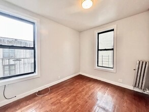 70 Post Ave, Unit 3G in New York, NY - Building Photo - Building Photo