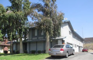 1713 E Fairfield Ct in Ontario, CA - Building Photo
