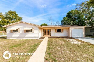 9185 Chase St in Spring Hill, FL - Building Photo