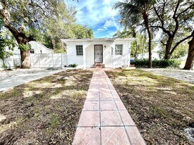 6701 NE Miami Pl in Miami, FL - Building Photo