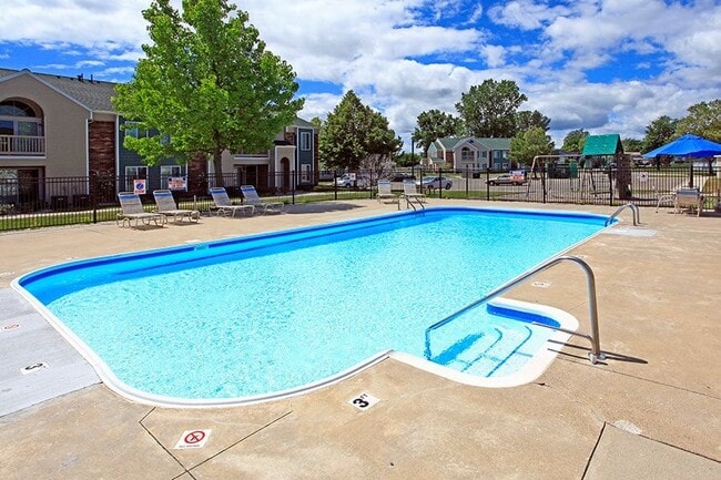 LAKE VILLAGE APARTMENTS in Port Huron, MI - Building Photo - Building Photo