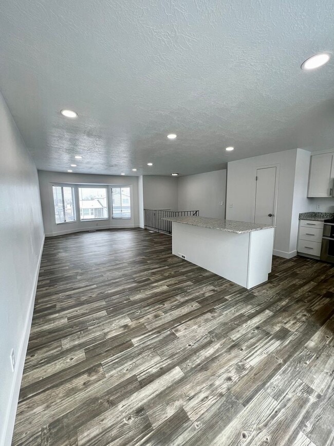 3535 W 5585 S in Salt Lake City, UT - Building Photo - Building Photo