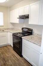 The Oaks at Northgate in Durham, NC - Building Photo - Building Photo