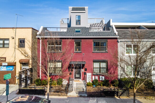 1812 D St NE in Washington, DC - Foto de edificio - Building Photo