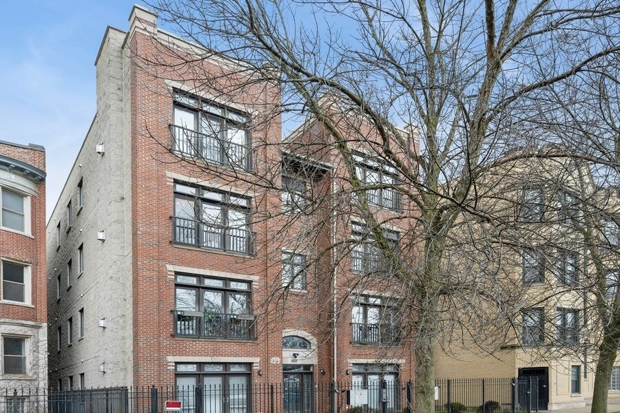 6620 S Kenwood Ave in Chicago, IL - Foto de edificio