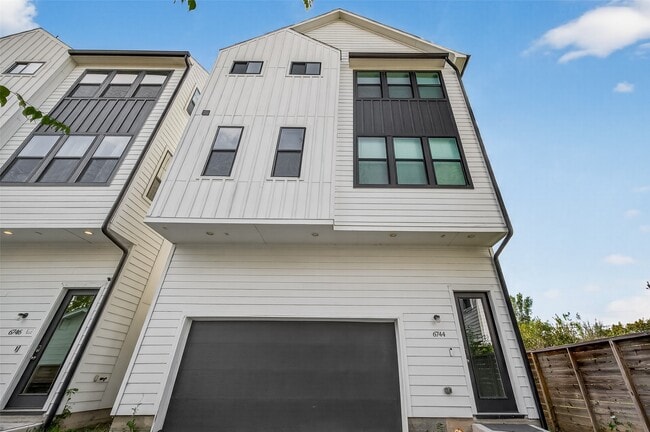 property at 6744 Del Rio St