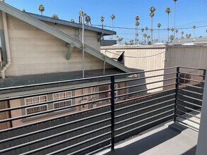 1529 Winona Blvd in Los Angeles, CA - Building Photo - Building Photo
