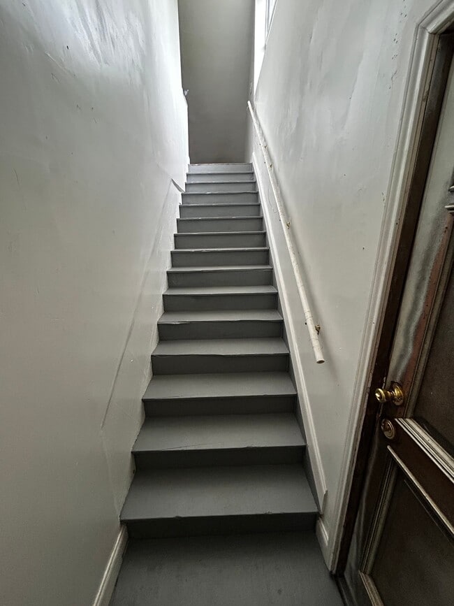 property at 320 W Bolivar St