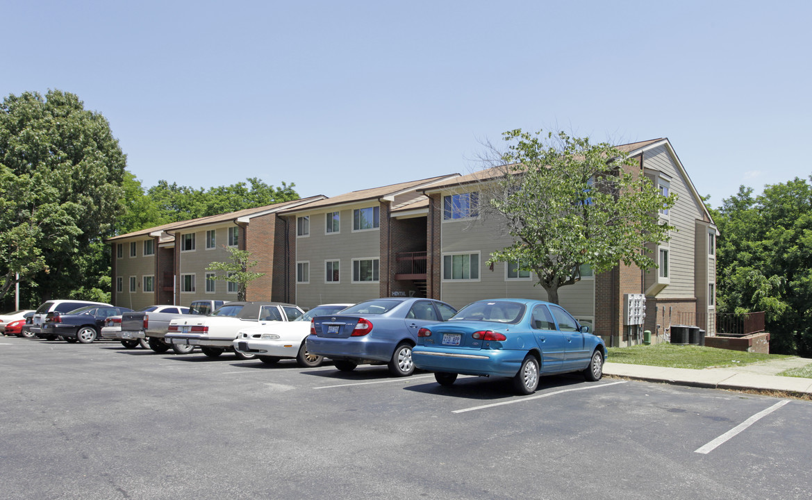 Locust Ridge in Dry Ridge, KY - Building Photo