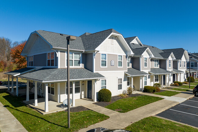 Preston Pointe in Canal Winchester, OH - Foto de edificio - Building Photo