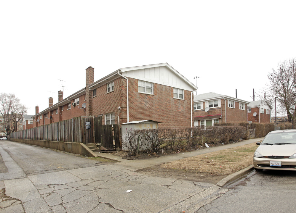 6260 N Hoyne Ave in Chicago, IL - Building Photo