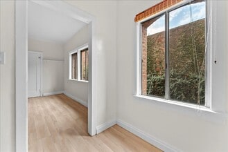 1475 W Adams Blvd in Los Angeles, CA - Building Photo - Building Photo