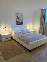 5300 NE 24th Ter, Unit 313 in Fort Lauderdale, FL - Foto de edificio - Building Photo