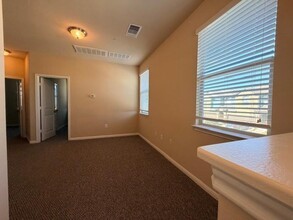 1001 Zodiac Ln in Round Rock, TX - Building Photo - Building Photo