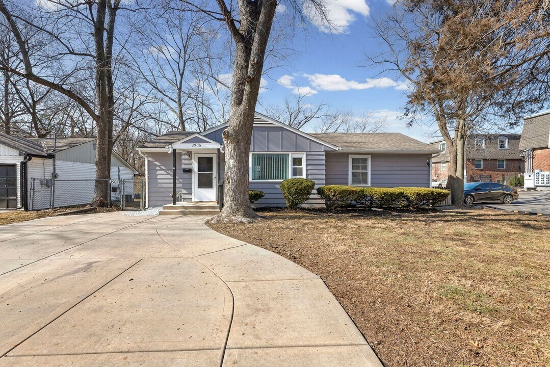 3904 Booth St in Kansas City, KS - Foto de edificio