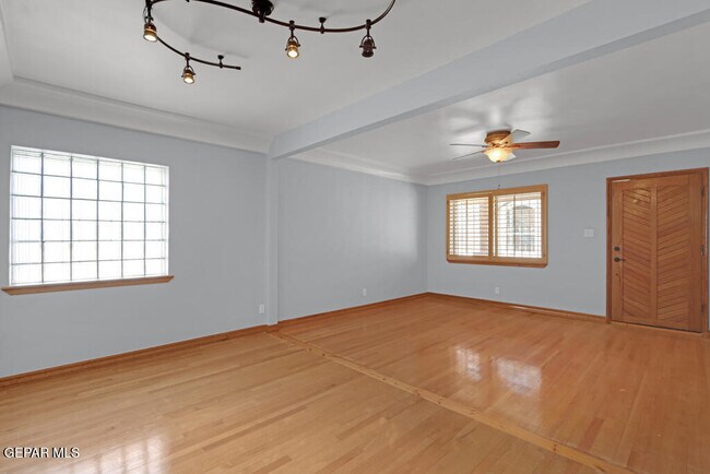 406 W Overland Ave in El Paso, TX - Building Photo - Building Photo