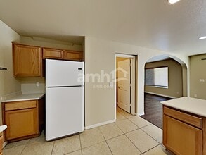 8920 Bonneville Peak Ct in Las Vegas, NV - Building Photo - Building Photo