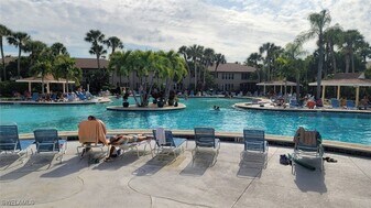 4240 Jack Frost Ct, Unit 4410 in Naples, FL - Building Photo