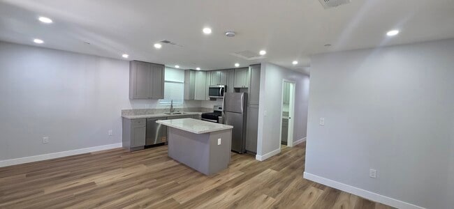 1751 N Oxford Ave in Pasadena, CA - Foto de edificio - Building Photo