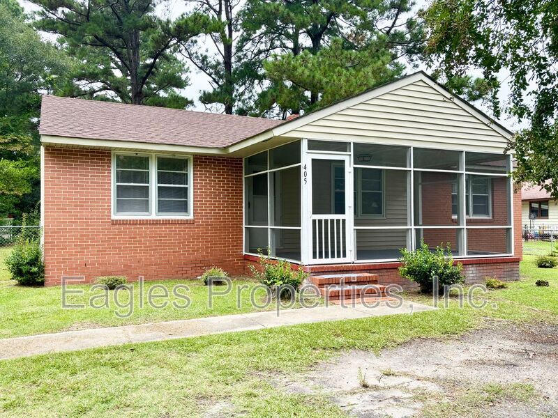 405 Banks Ave in Goldsboro, NC - Building Photo