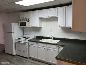 351 Chicago Rd in Paw Paw, IL - Building Photo - Building Photo