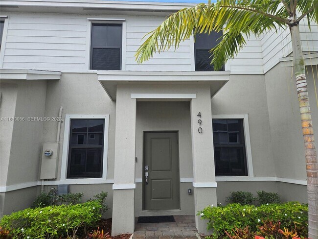 490 NE 12th St in Florida City, FL - Building Photo - Building Photo