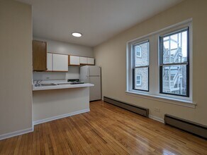 633 W Barry Ave, Unit #620.5-N3 in Chicago, IL - Building Photo - Building Photo