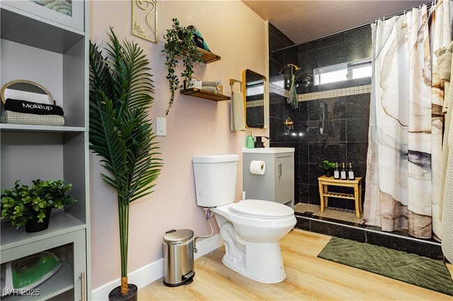 property at 1414 S 3rd St