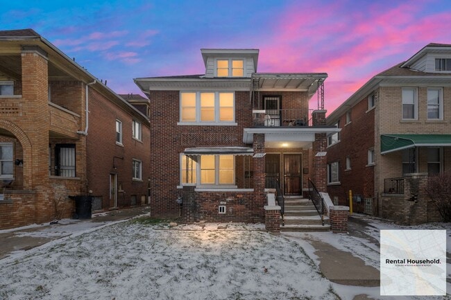 property at 2649 Pasadena St