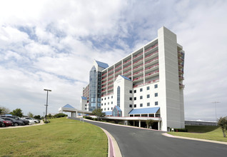 LoneStar Tower in Fort Worth, TX - Building Photo - Building Photo