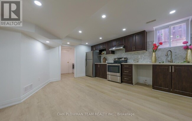 property at 10 Pardon Ave