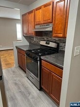 211 Johnson Ave in Hackensack, NJ - Building Photo - Building Photo