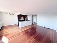 1355 N Sandburg Ter, Unit 2704 in Chicago, IL - Building Photo - Building Photo