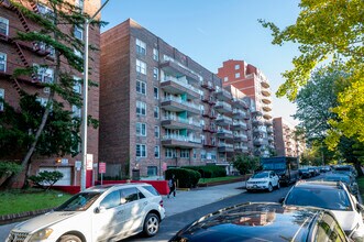 2785 Ocean Pkwy in Brooklyn, NY - Foto de edificio - Building Photo