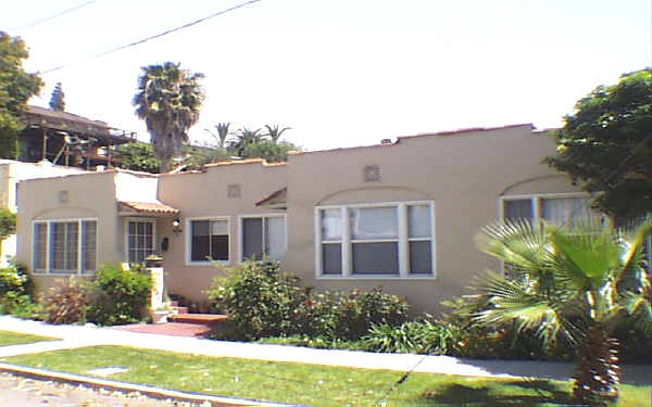 1666 Edgecliffe Dr in Los Angeles, CA - Building Photo - Building Photo