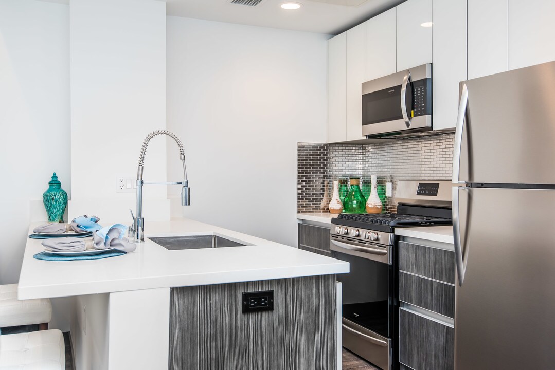 ST Townhomes at Slauson in Culver City, CA - Foto de edificio