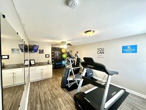 Lynn Haven Cove Apartments in Lynn Haven, FL - Foto de edificio - Building Photo