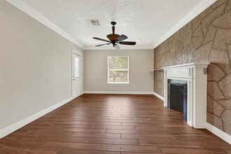 7125 Gillen St in Houston, TX - Building Photo - Building Photo