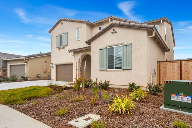 8151 Lavigne Cir in Elk Grove, CA - Building Photo - Building Photo