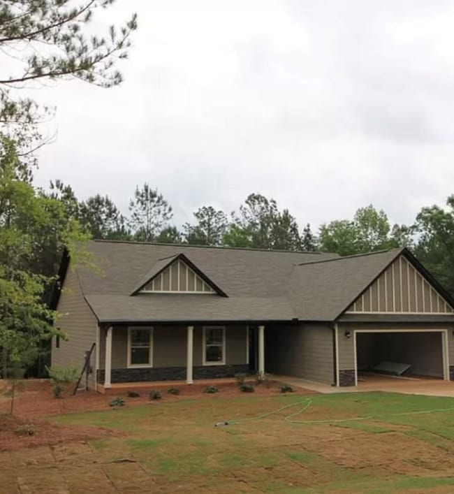 property at 1040 Matthew Ln