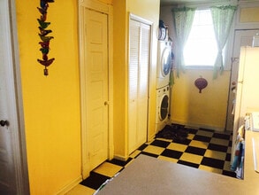 3204 Stuart Ave, Unit D in Richmond, VA - Foto de edificio - Building Photo